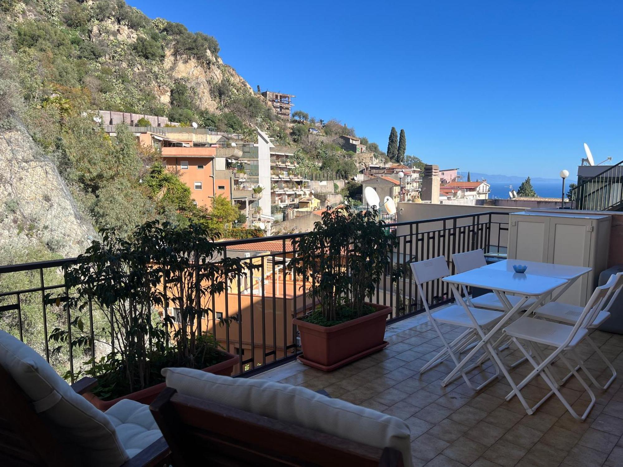 Ferienwohnung La Casa Di Andrea Taormina Exterior foto